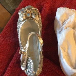 Glitter! Glitter! Glitter! Little girl shoes!